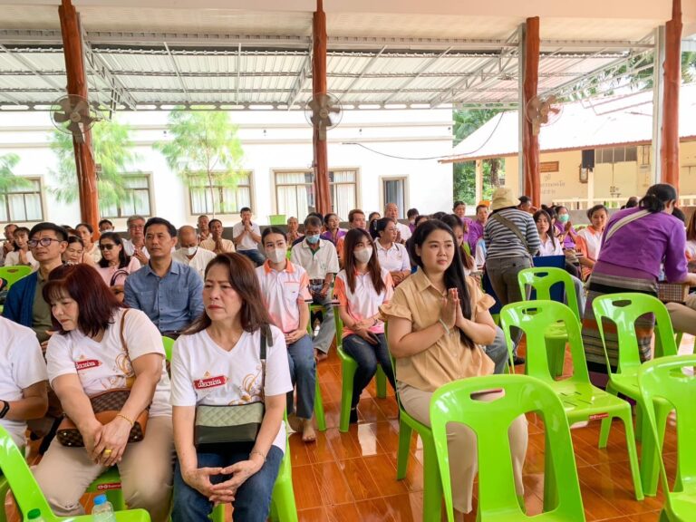 ร่วมทอดกฐินสามัคคีมหากุศลเพื่อสมทบสร้างศาลาอเนกประสงค์
